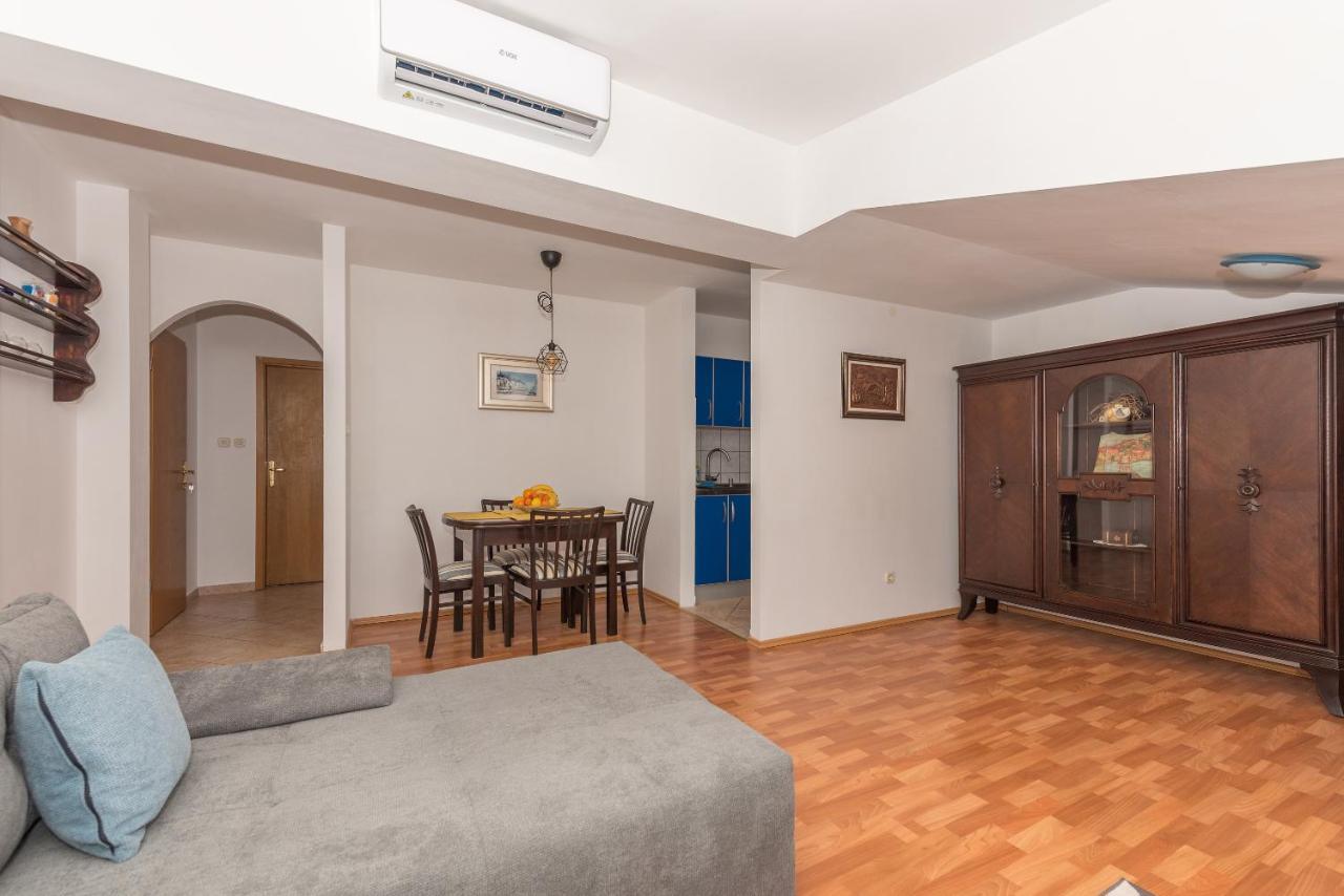 Apartments Zoka Makarska Buitenkant foto