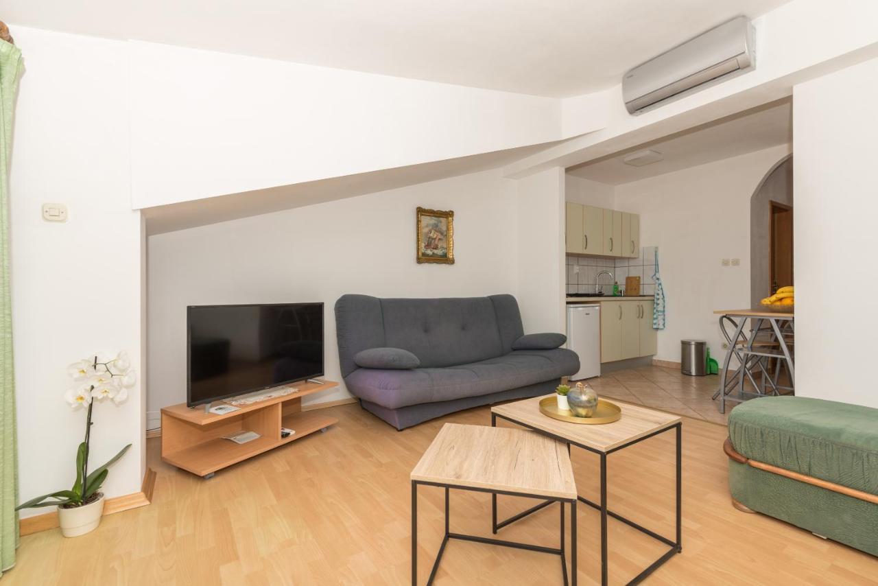 Apartments Zoka Makarska Buitenkant foto